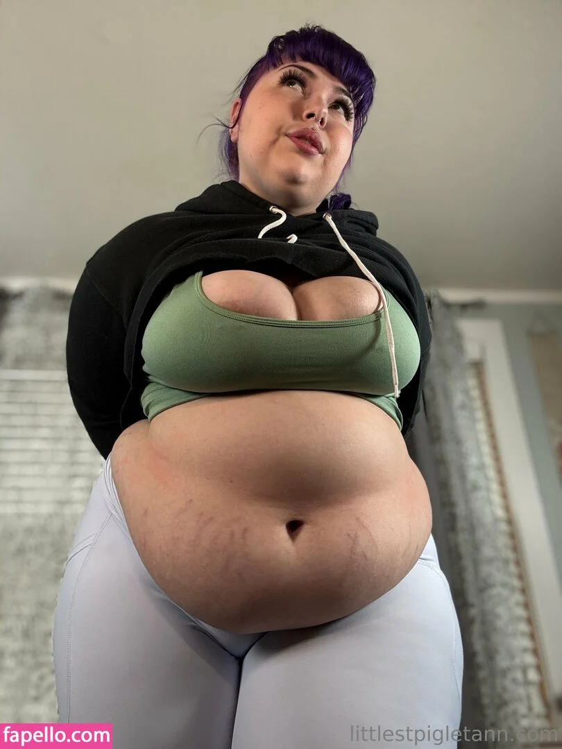 ilychubbygrilz / littlestpigletann Onlyfans Photo Gallery 