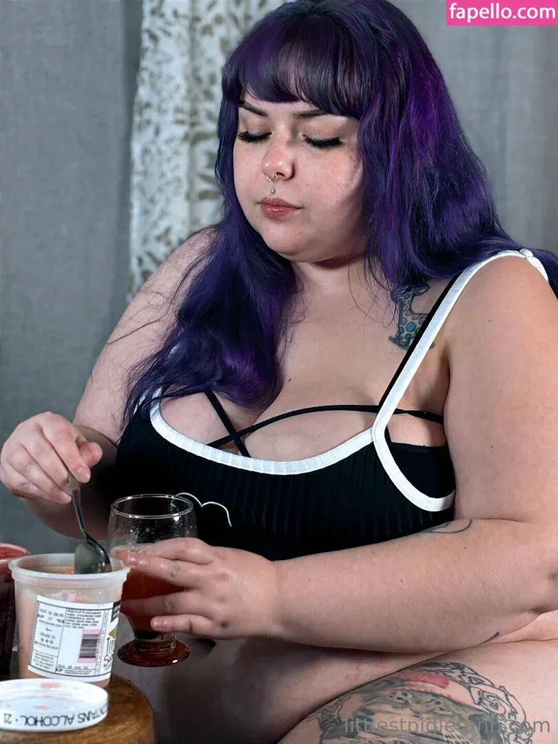 ilychubbygrilz / littlestpigletann Onlyfans Photo Gallery 