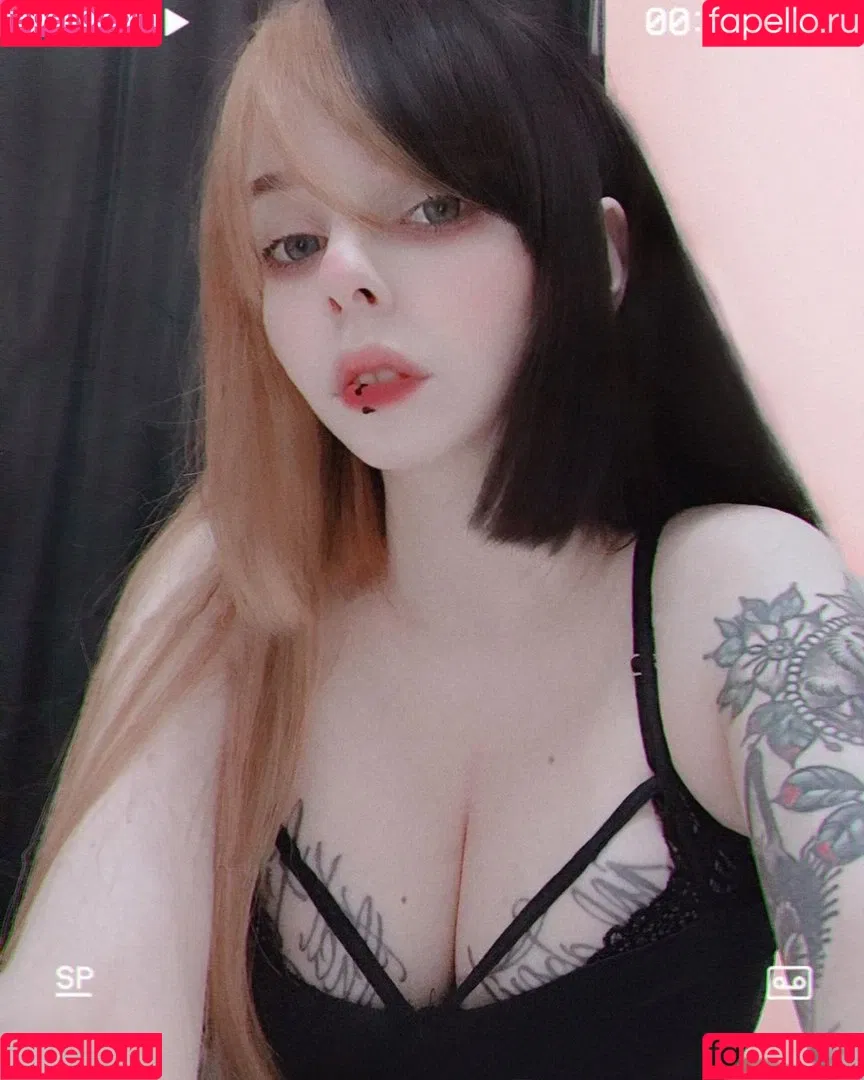 amanda / mandsbeats / mvndss / xmvndsx / xnadiax Onlyfans Photo Gallery 