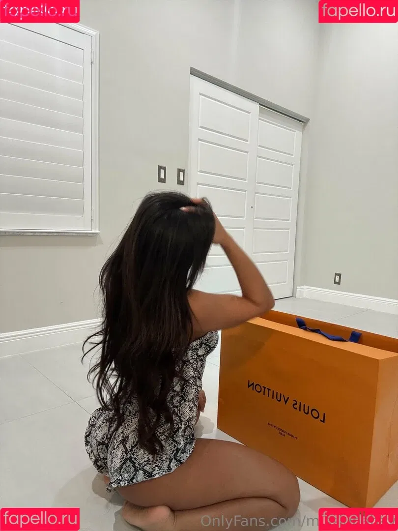 misslunabay Onlyfans Photo Gallery 