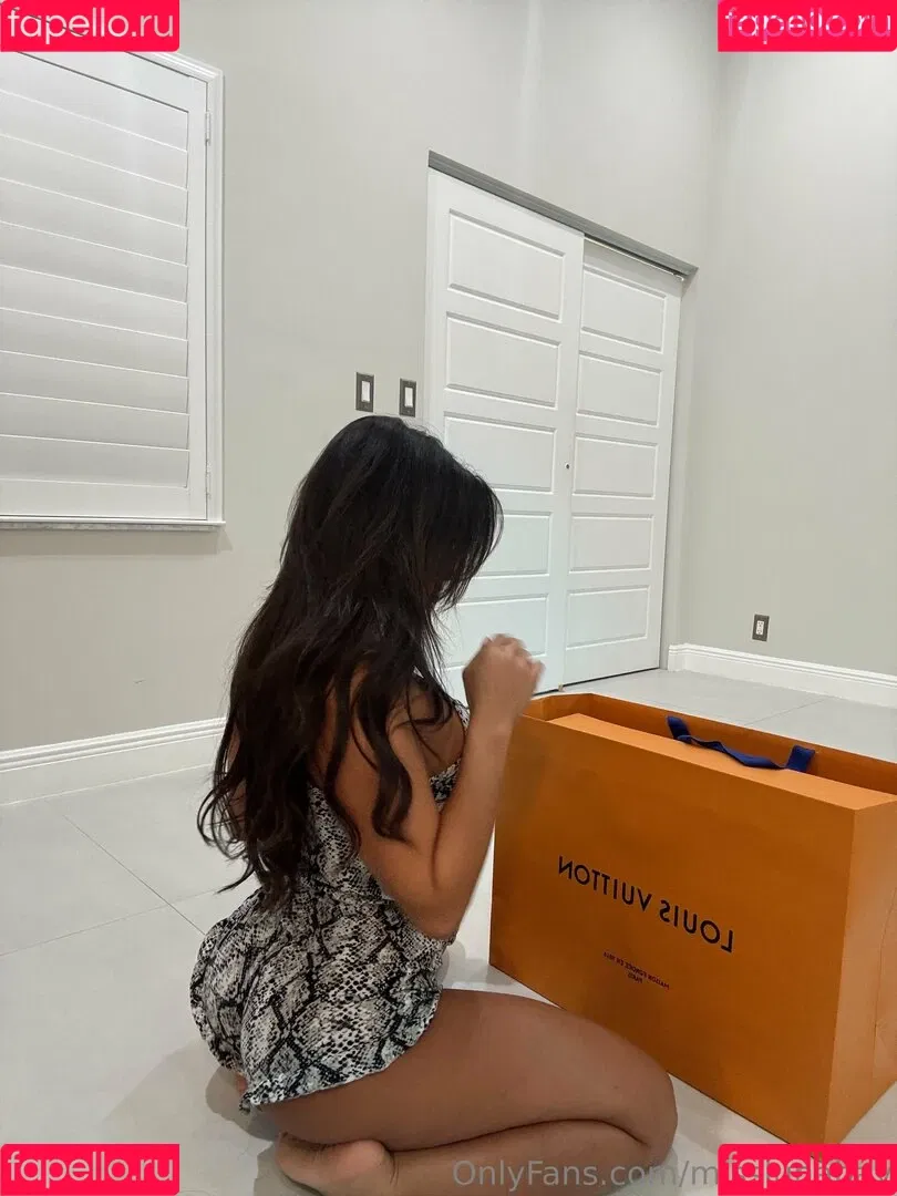 misslunabay Onlyfans Photo Gallery 