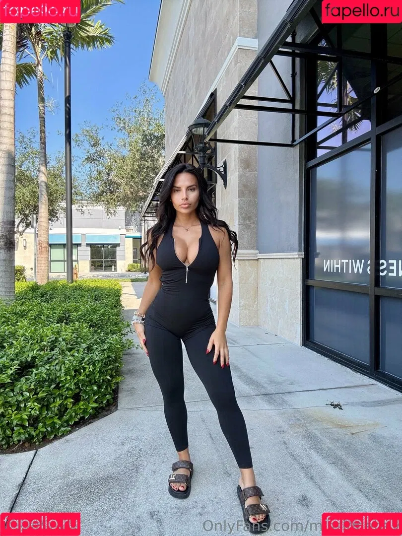 misslunabay Onlyfans Photo Gallery 