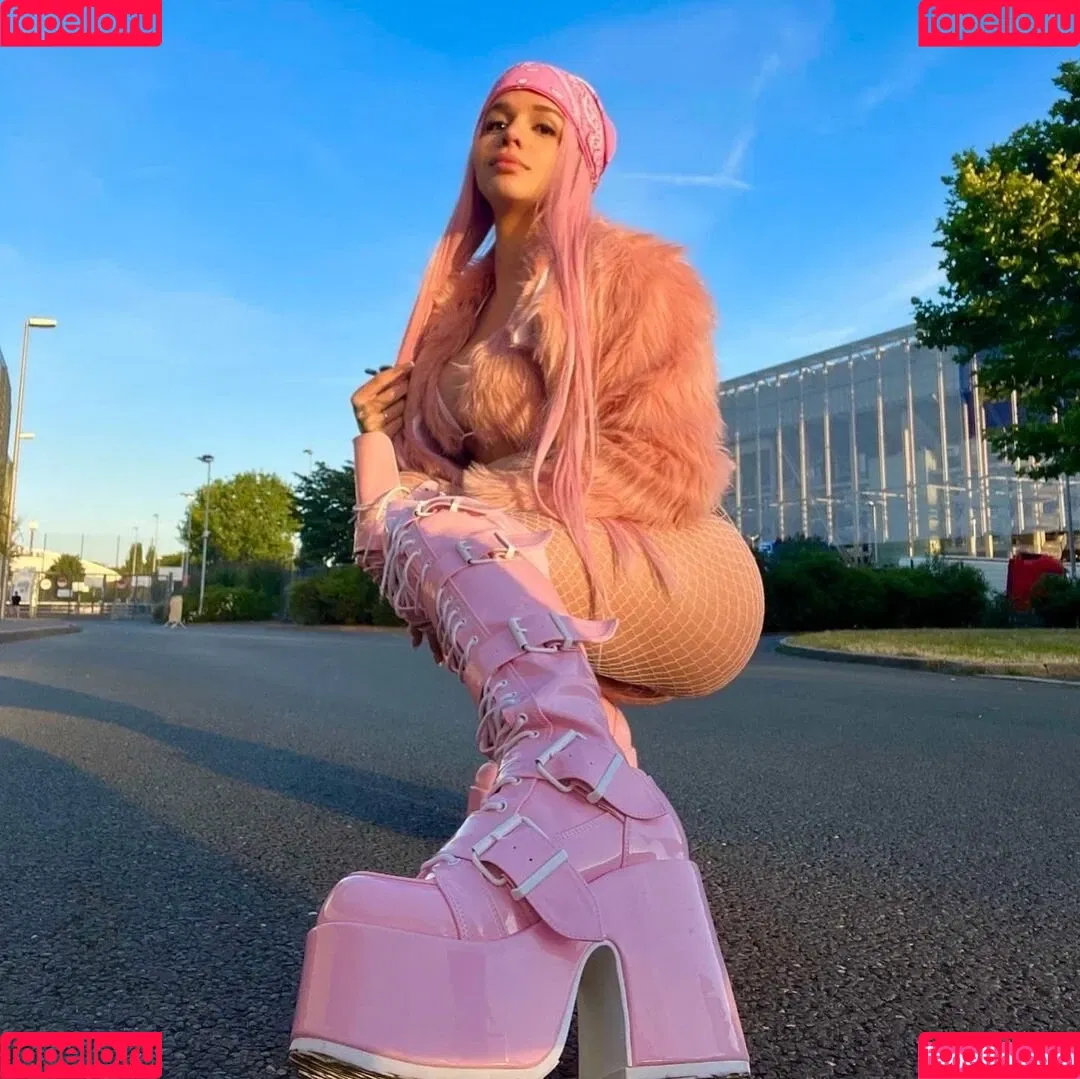 Valery Mcqueen / valerymcqueen__ / venezolanats Onlyfans Photo Gallery 