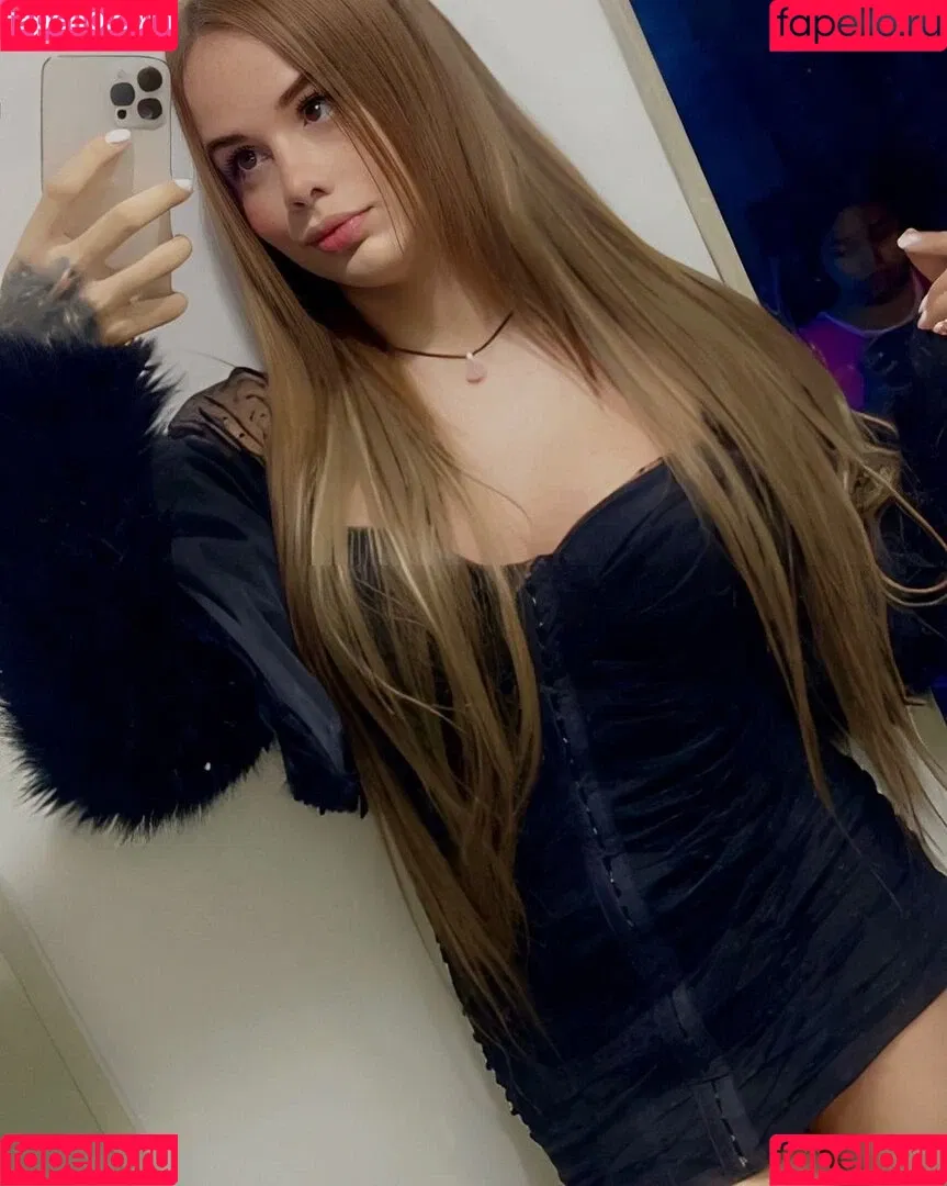 Valery Mcqueen / valerymcqueen__ / venezolanats Onlyfans Photo Gallery 