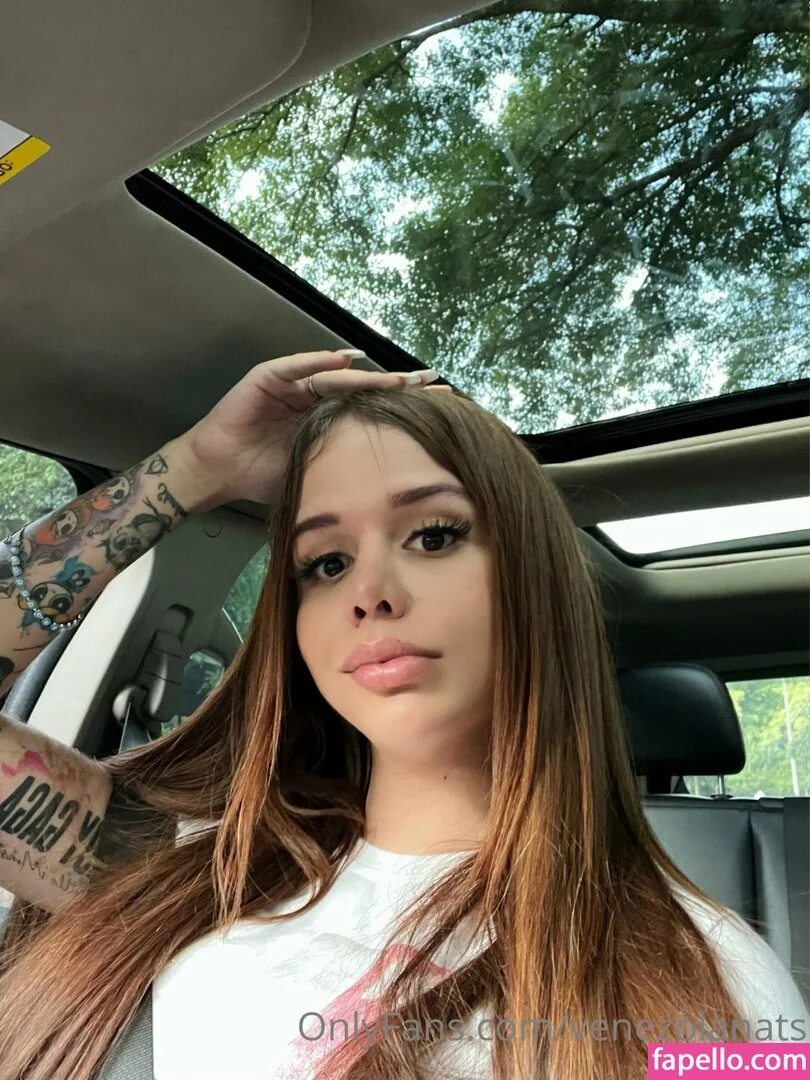 Valery Mcqueen / valerymcqueen__ / venezolanats Onlyfans Photo Gallery 