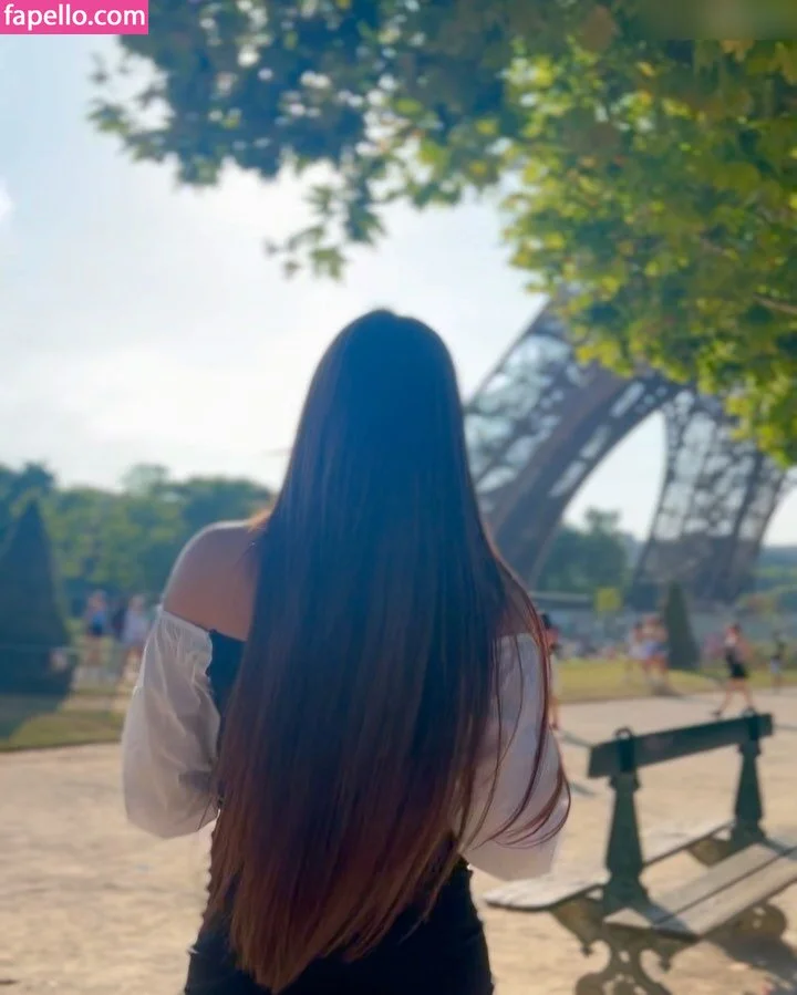 Valery Mcqueen / valerymcqueen__ / venezolanats Onlyfans Photo Gallery 