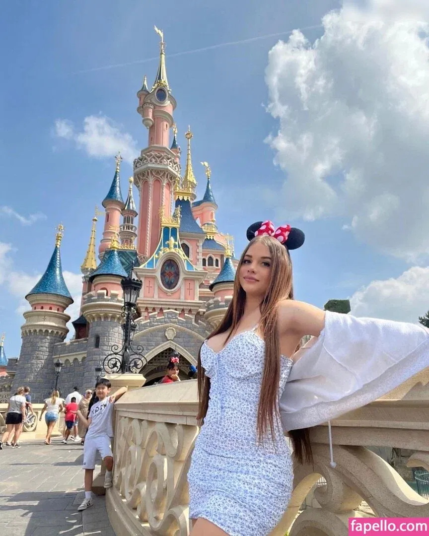 Valery Mcqueen / valerymcqueen__ / venezolanats Onlyfans Photo Gallery 