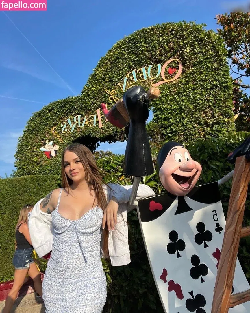 Valery Mcqueen / valerymcqueen__ / venezolanats Onlyfans Photo Gallery 