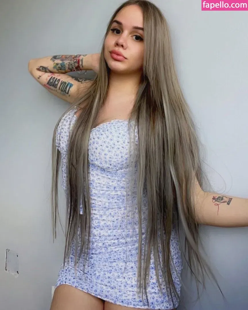 Valery Mcqueen / valerymcqueen__ / venezolanats Onlyfans Photo Gallery 