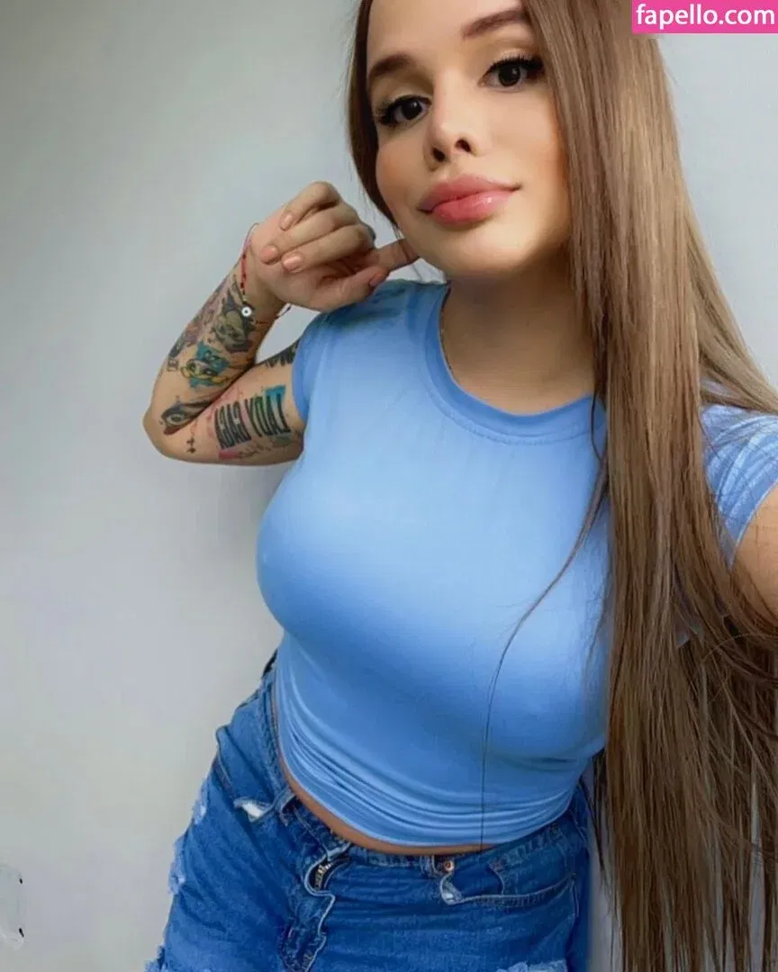 Valery Mcqueen / valerymcqueen__ / venezolanats Onlyfans Photo Gallery 