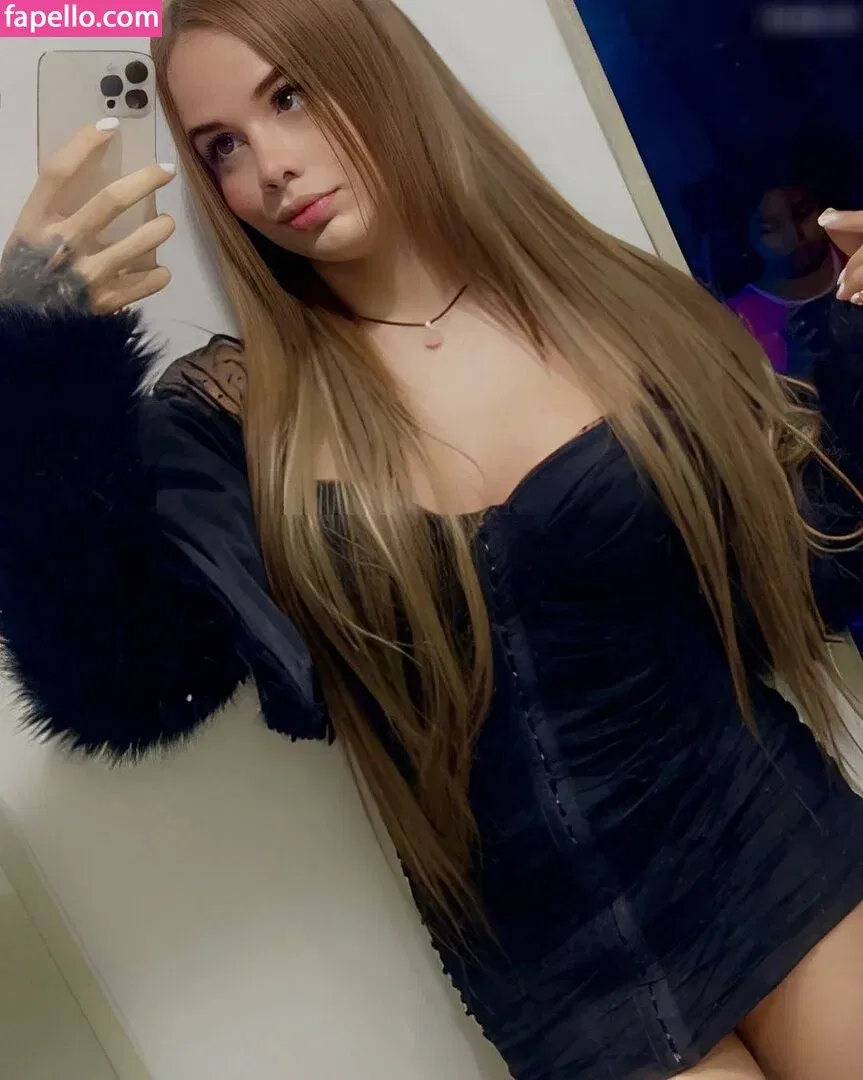 Valery Mcqueen / valerymcqueen__ / venezolanats Onlyfans Photo Gallery 