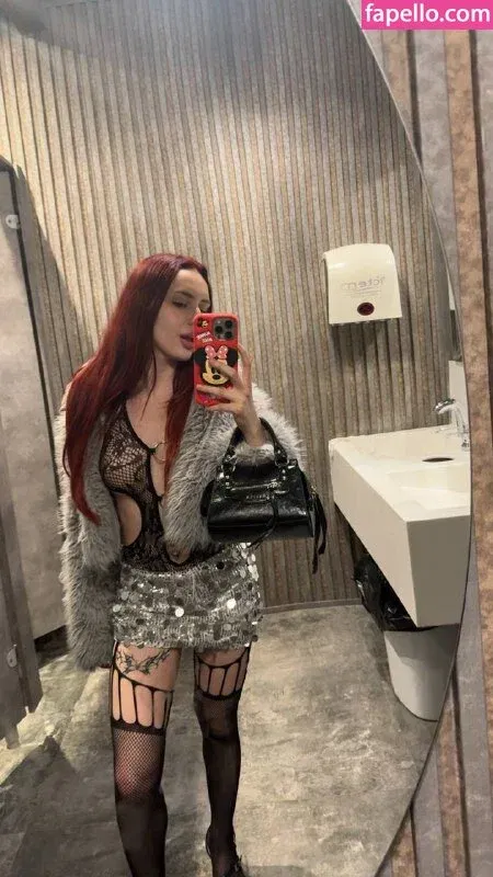 Ece Mendi / ecemendiii / ecemendiixx Onlyfans Photo Gallery 