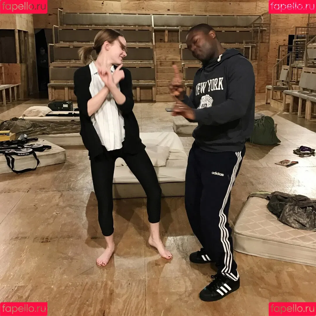 Marvelous Mrs. Maisel / Rachel Brosnahan / rachelbrosnahan Onlyfans Photo Gallery 