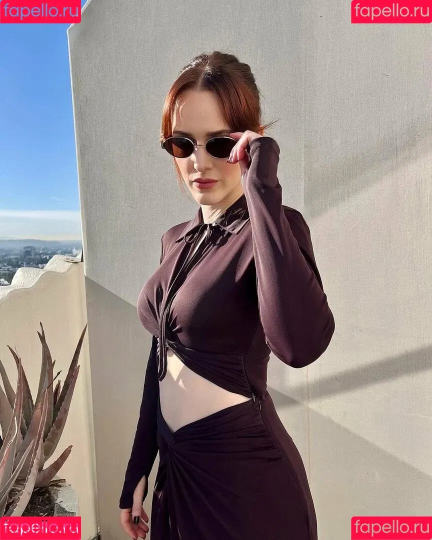 Marvelous Mrs. Maisel / Rachel Brosnahan / rachelbrosnahan Onlyfans Photo Gallery 
