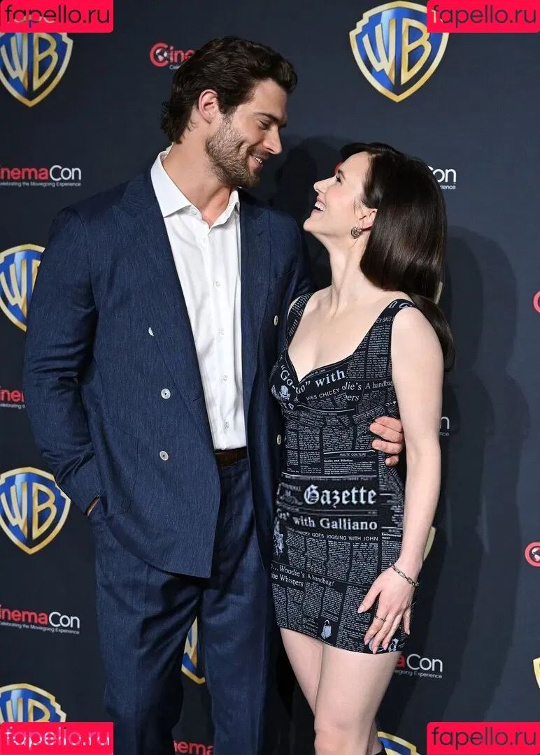 Marvelous Mrs. Maisel / Rachel Brosnahan / rachelbrosnahan Onlyfans Photo Gallery 