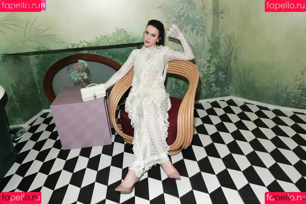Marvelous Mrs. Maisel / Rachel Brosnahan / rachelbrosnahan Onlyfans Photo Gallery 