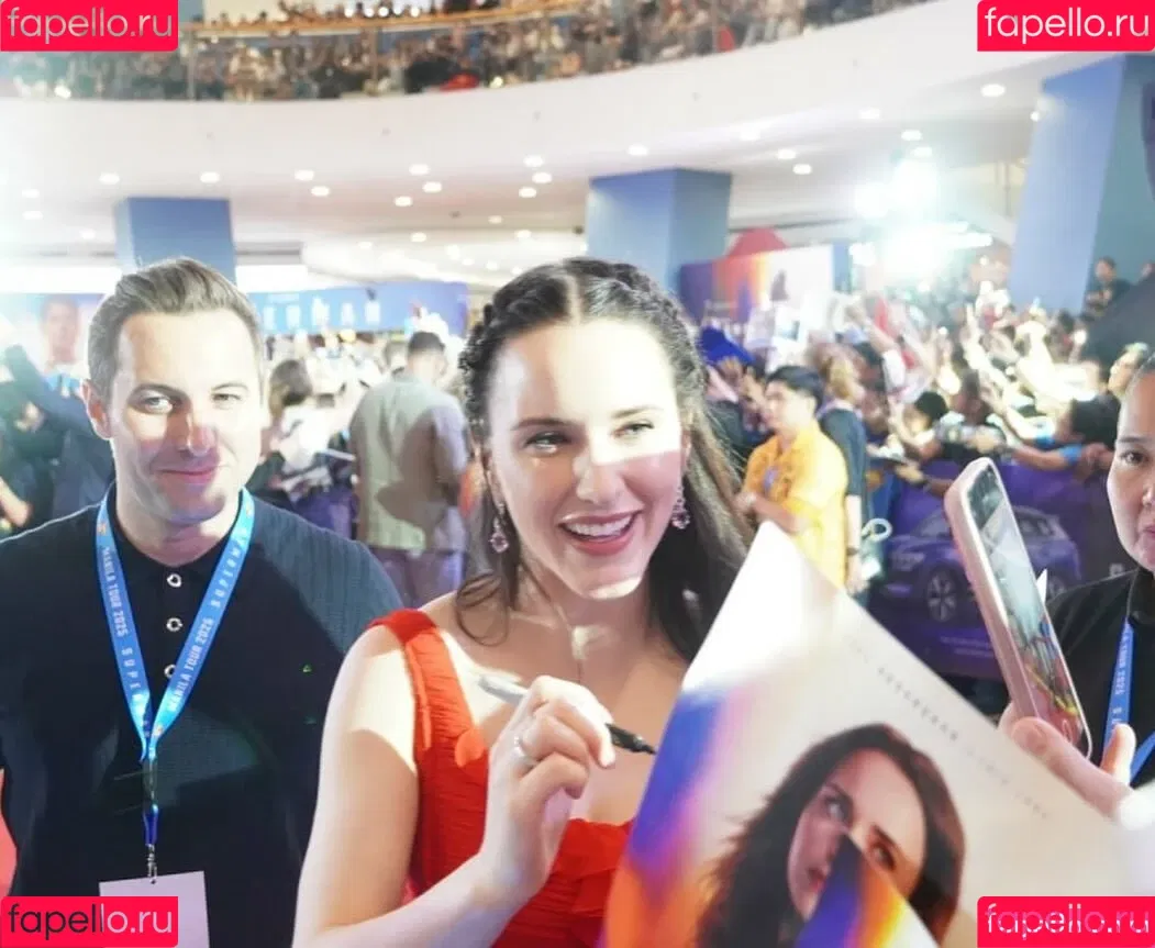 Marvelous Mrs. Maisel / Rachel Brosnahan / rachelbrosnahan Onlyfans Photo Gallery 