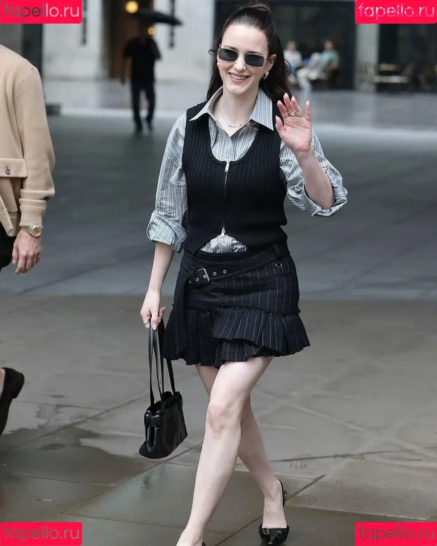 Marvelous Mrs. Maisel / Rachel Brosnahan / rachelbrosnahan Onlyfans Photo Gallery 