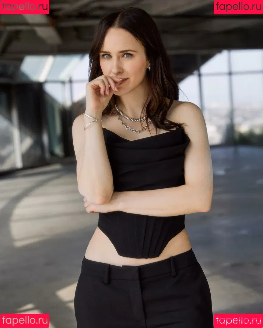 Marvelous Mrs. Maisel / Rachel Brosnahan / rachelbrosnahan Onlyfans Photo Gallery 