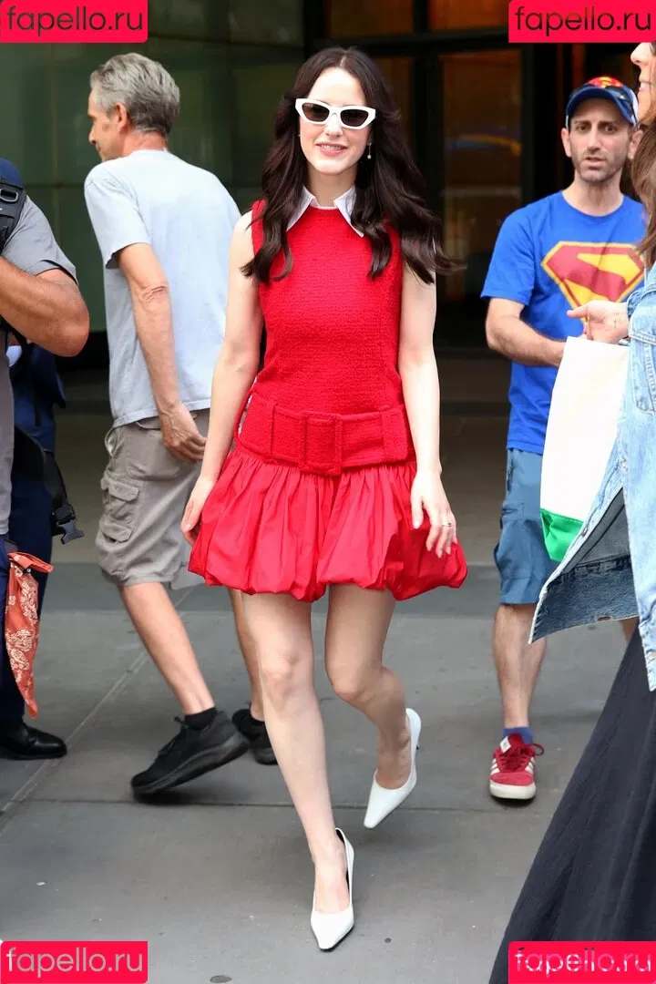 Marvelous Mrs. Maisel / Rachel Brosnahan / rachelbrosnahan Onlyfans Photo Gallery 