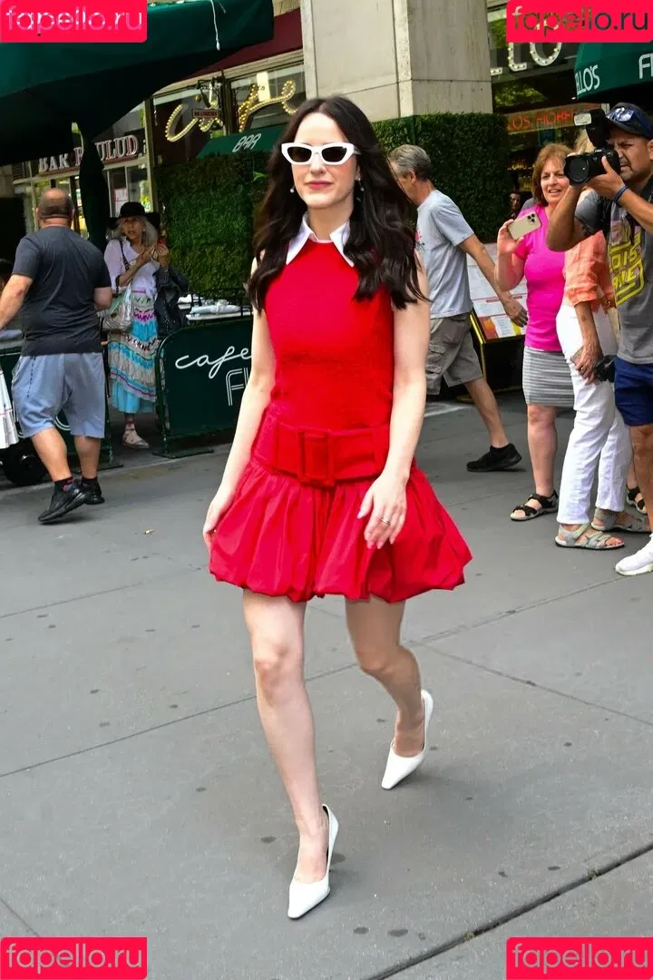 Marvelous Mrs. Maisel / Rachel Brosnahan / rachelbrosnahan Onlyfans Photo Gallery 