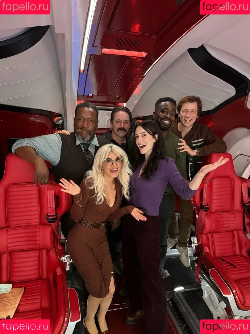 Marvelous Mrs. Maisel / Rachel Brosnahan / rachelbrosnahan Onlyfans Photo Gallery 