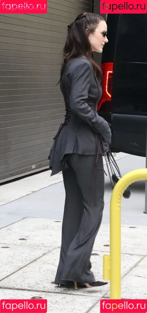 Marvelous Mrs. Maisel / Rachel Brosnahan / rachelbrosnahan Onlyfans Photo Gallery 