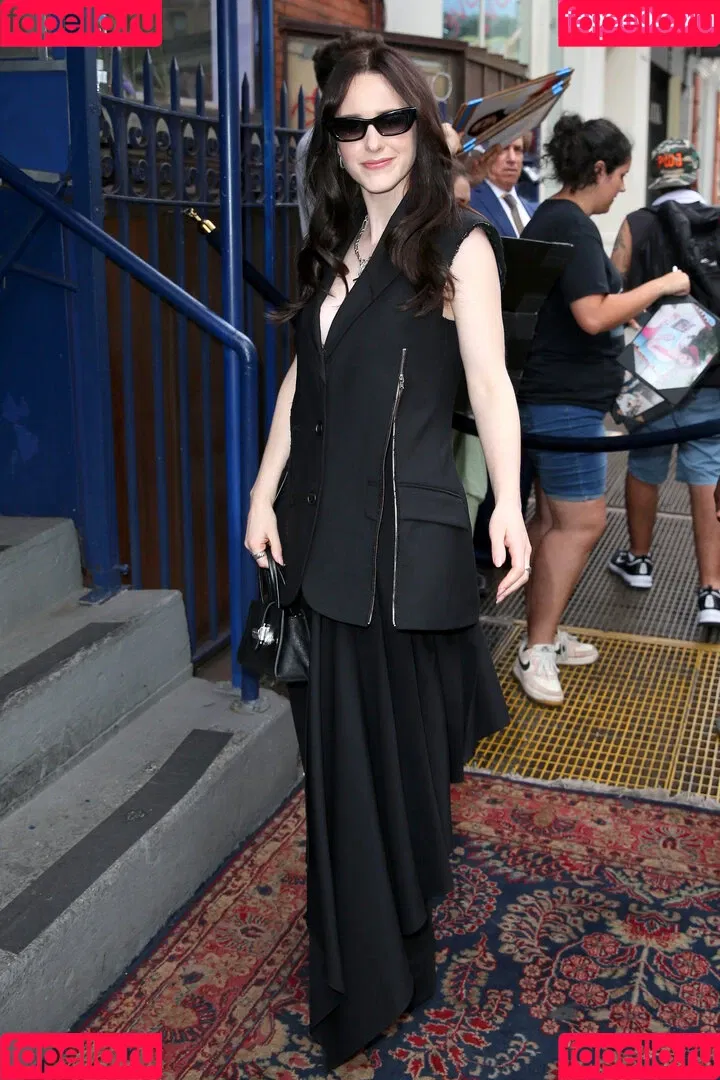 Marvelous Mrs. Maisel / Rachel Brosnahan / rachelbrosnahan Onlyfans Photo Gallery 