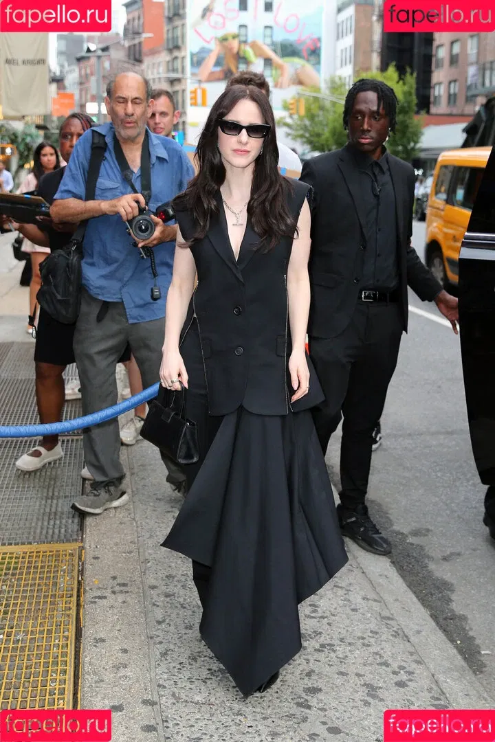 Marvelous Mrs. Maisel / Rachel Brosnahan / rachelbrosnahan Onlyfans Photo Gallery 