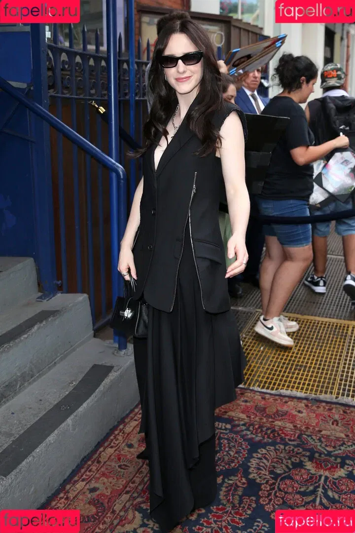 Marvelous Mrs. Maisel / Rachel Brosnahan / rachelbrosnahan Onlyfans Photo Gallery 