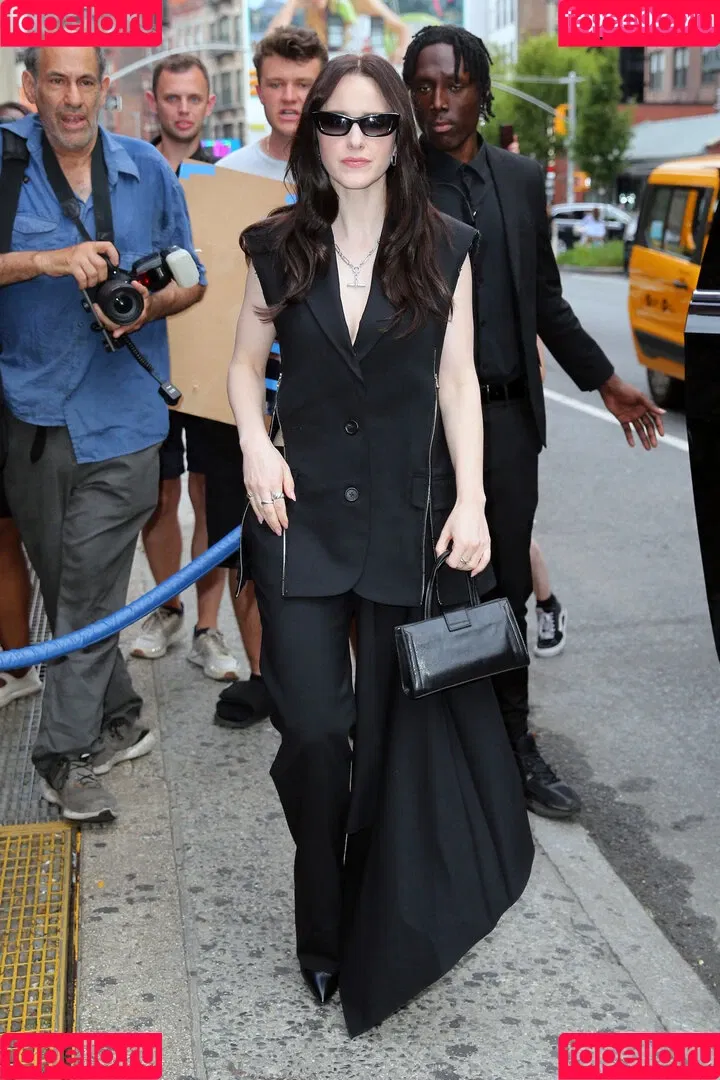 Marvelous Mrs. Maisel / Rachel Brosnahan / rachelbrosnahan Onlyfans Photo Gallery 