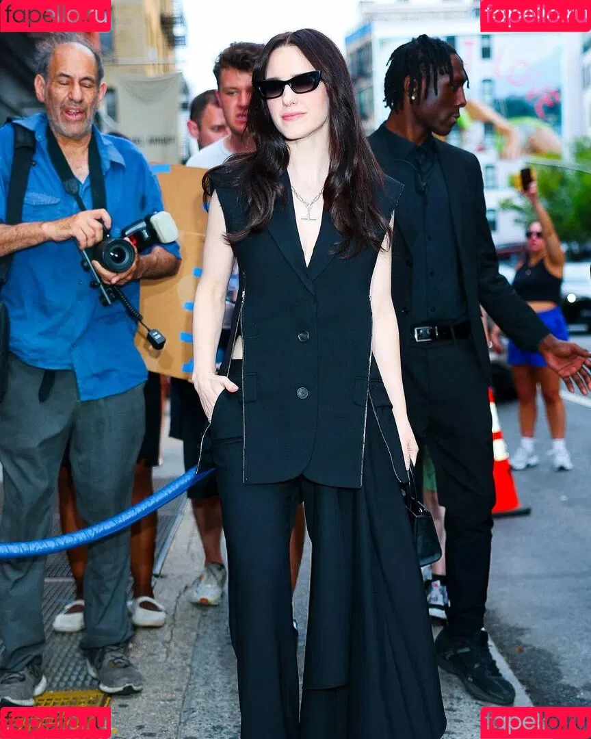 Marvelous Mrs. Maisel / Rachel Brosnahan / rachelbrosnahan Onlyfans Photo Gallery 