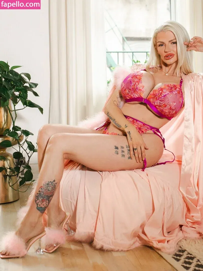 Joslyn James / joslynjames / joslynworld_ Onlyfans Photo Gallery 