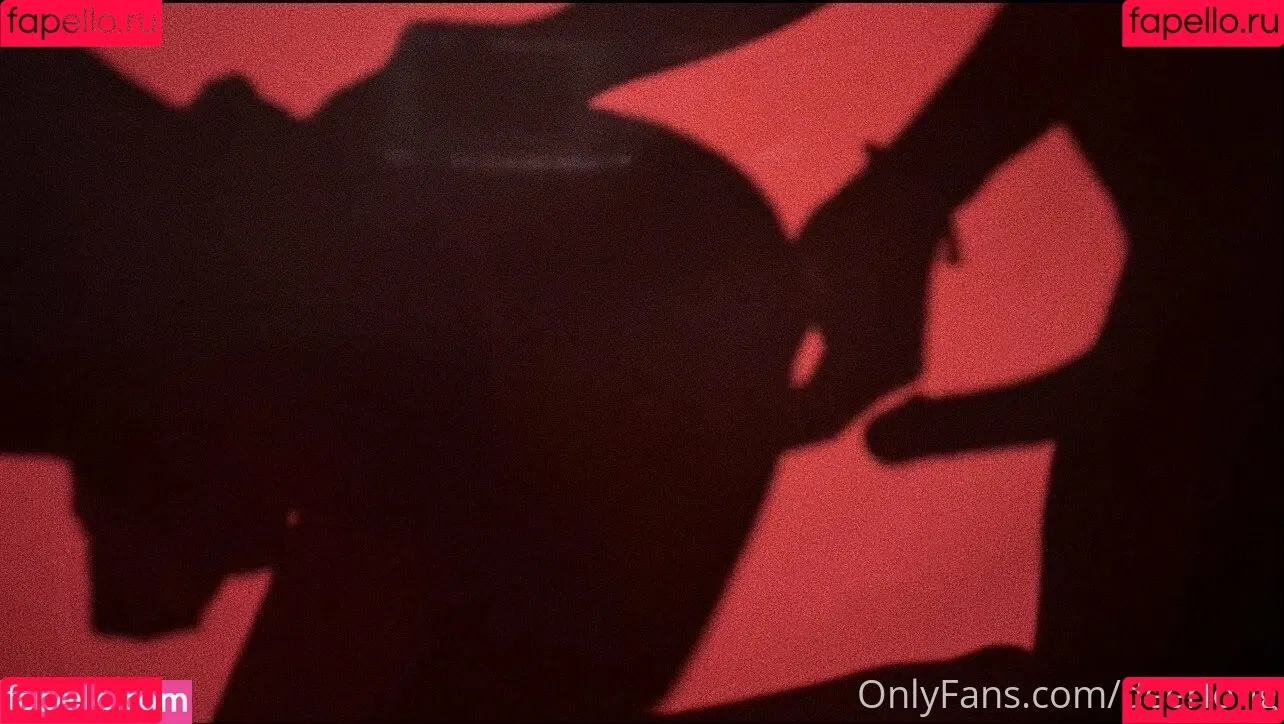 Deerlong / arisahomgroon Onlyfans Photo Gallery 