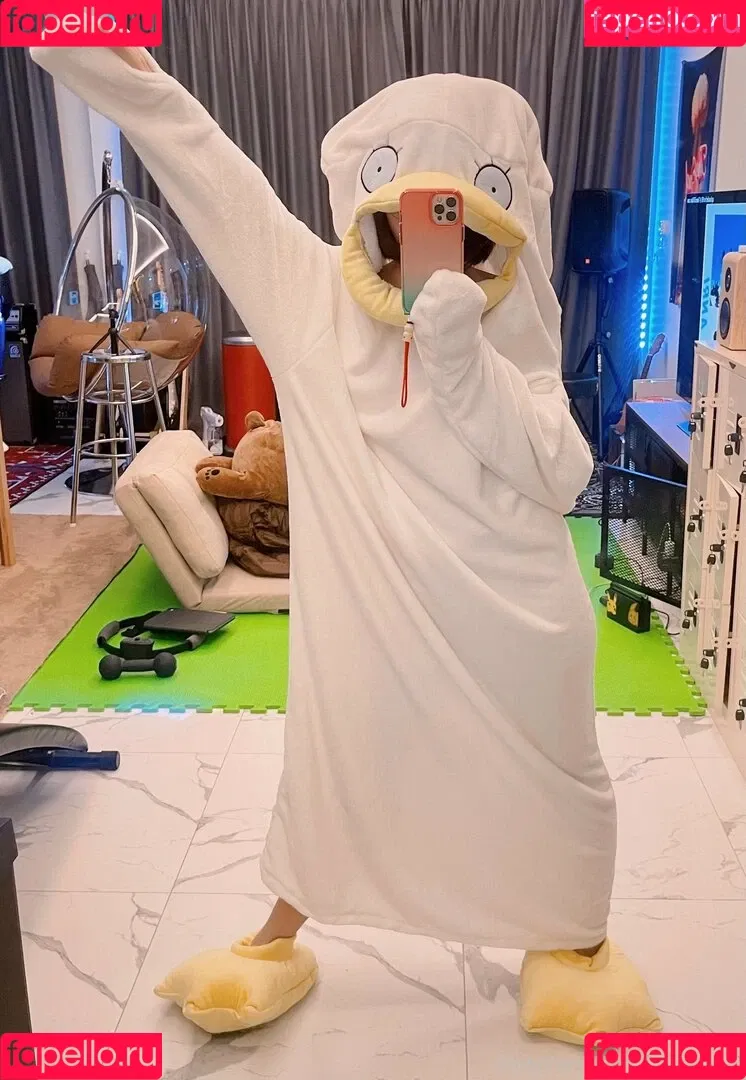 Deerlong / arisahomgroon Onlyfans Photo Gallery 