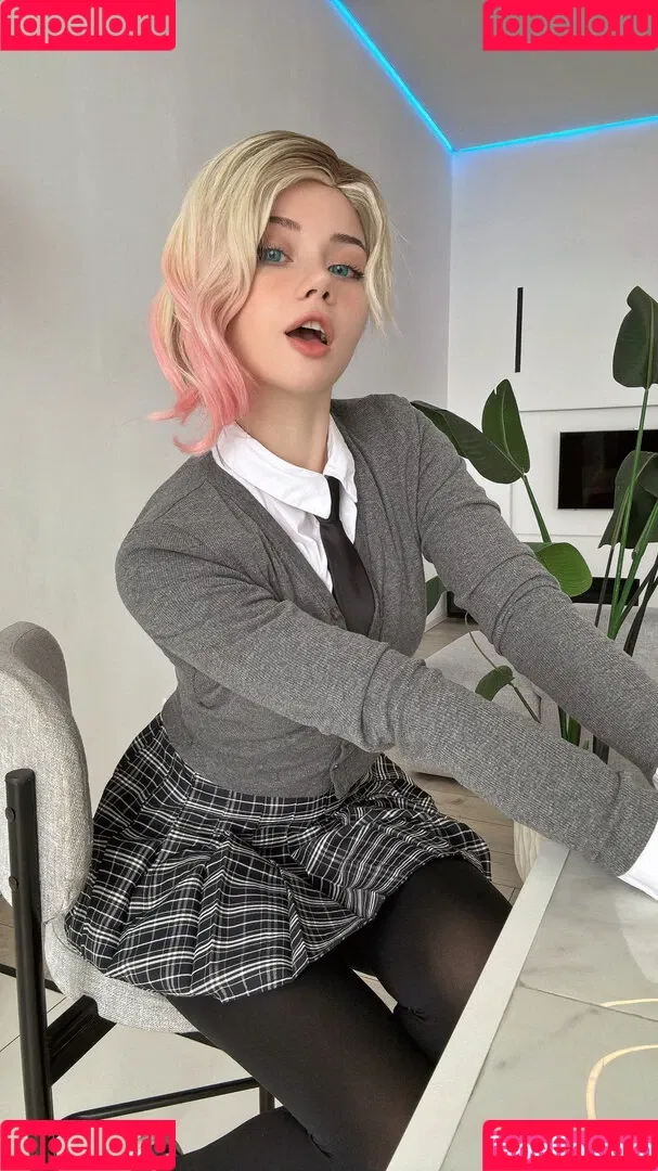 Anastasia Komori / KomoriAnastasia / anastasia.komori / anastasia_komori / komori Onlyfans Photo Gallery 