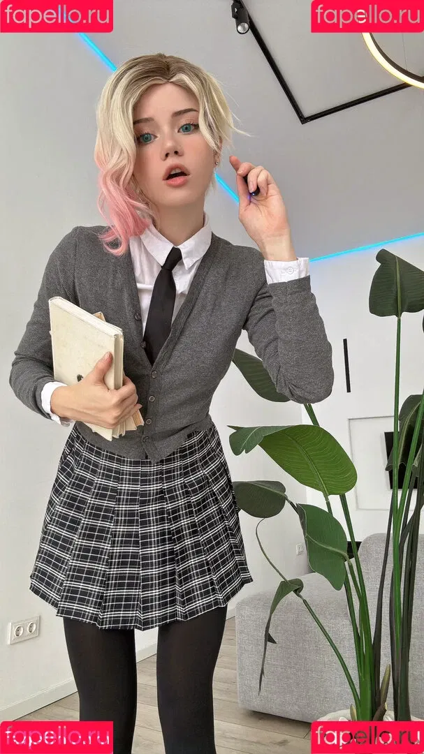 Anastasia Komori / KomoriAnastasia / anastasia.komori / anastasia_komori / komori Onlyfans Photo Gallery 