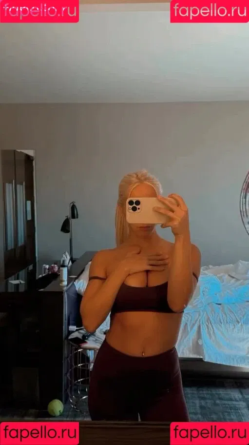 Avsbliss / Julia Tate / juliatate04 Onlyfans Photo Gallery 