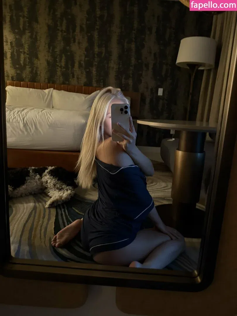 Avsbliss / Julia Tate / juliatate04 Onlyfans Photo Gallery 