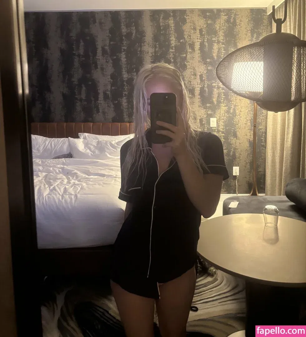 Avsbliss / Julia Tate / juliatate04 Onlyfans Photo Gallery 