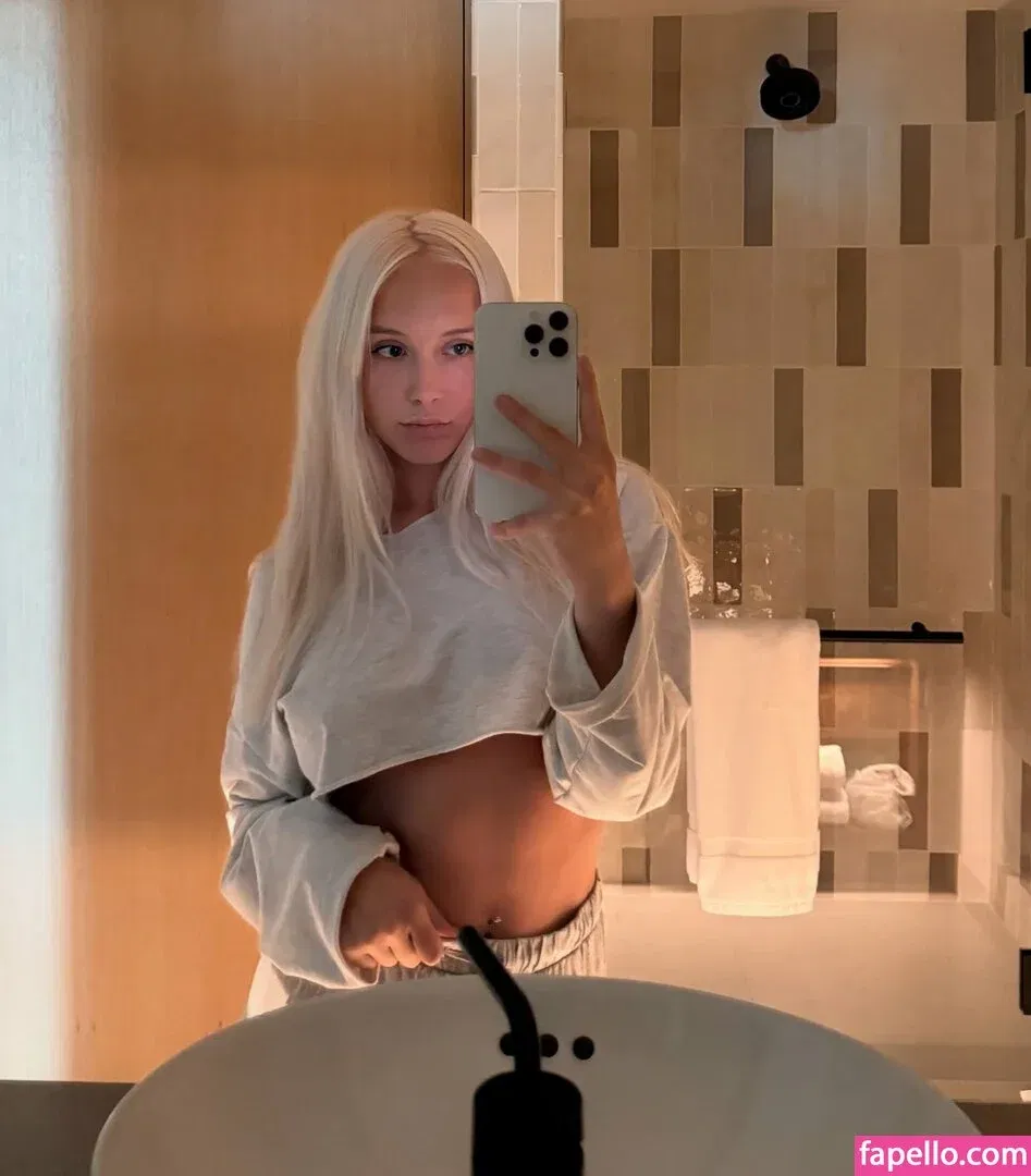 Avsbliss / Julia Tate / juliatate04 Onlyfans Photo Gallery 