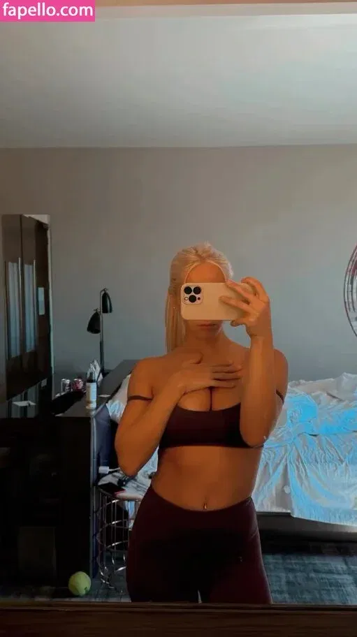 Avsbliss / Julia Tate / juliatate04 Onlyfans Photo Gallery 