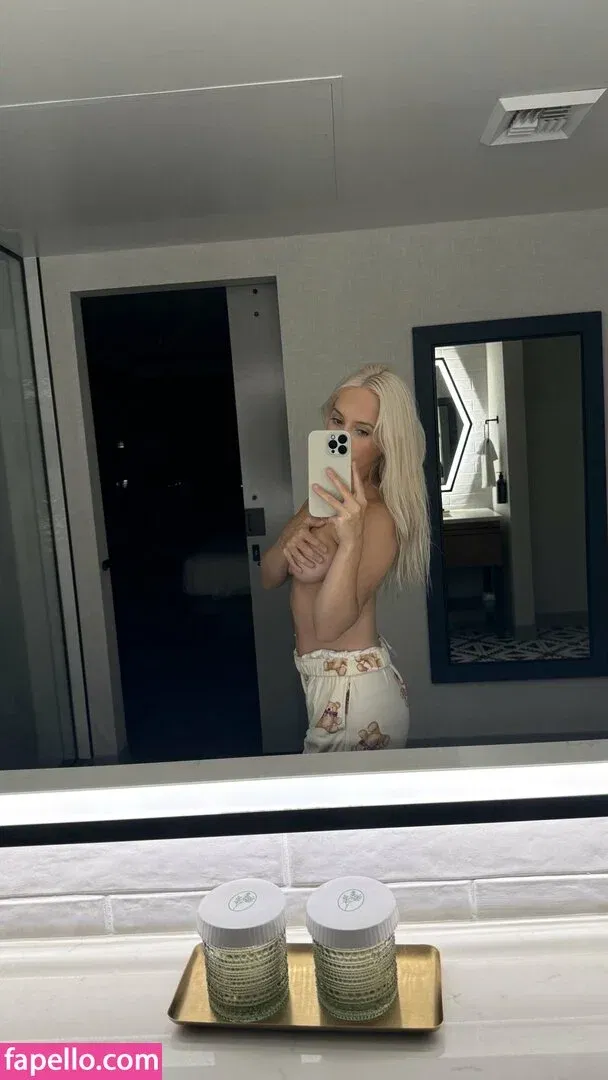 Avsbliss / Julia Tate / juliatate04 Onlyfans Photo Gallery 