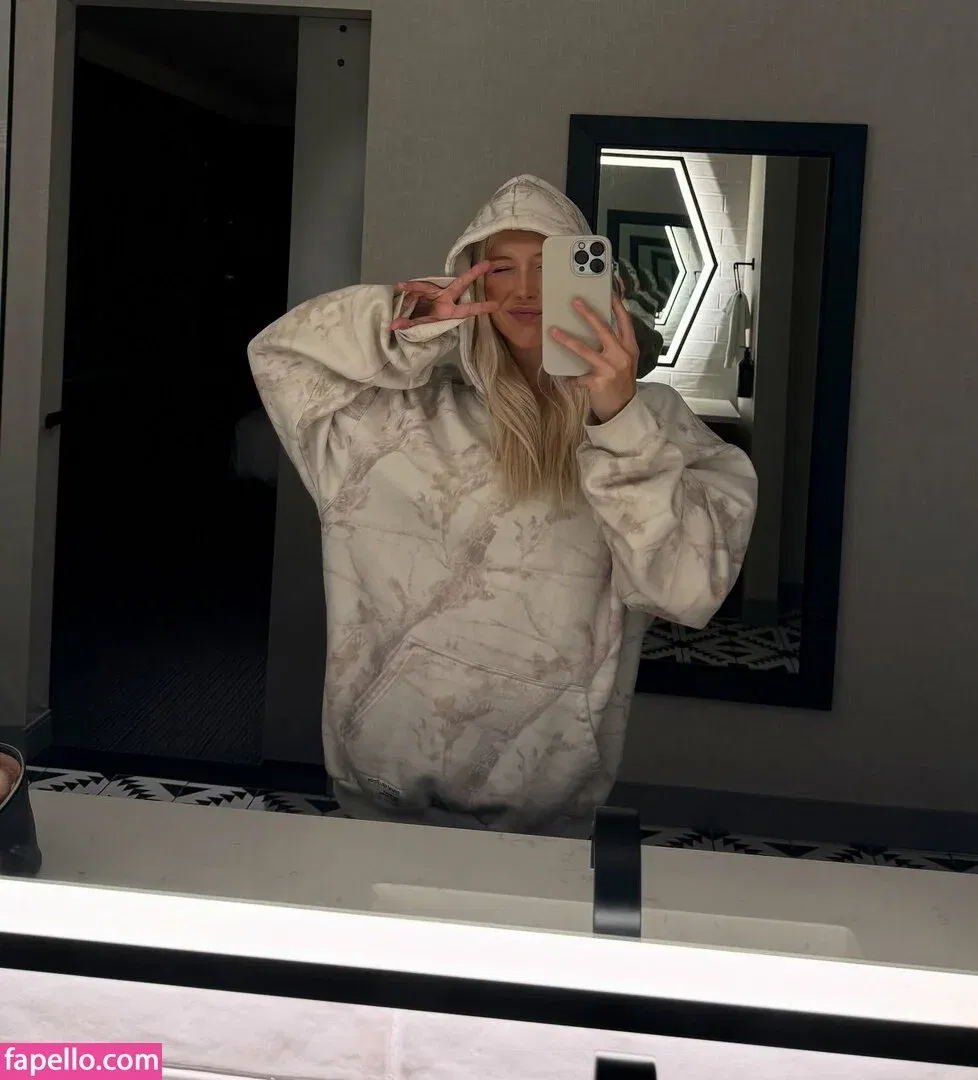 Avsbliss / Julia Tate / juliatate04 Onlyfans Photo Gallery 