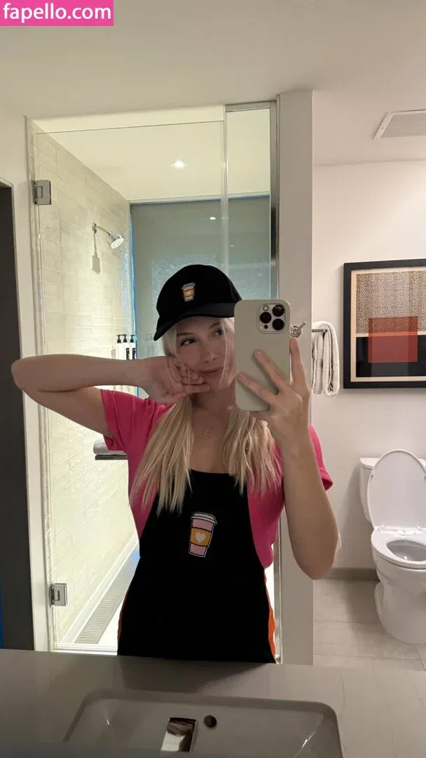 Avsbliss / Julia Tate / juliatate04 Onlyfans Photo Gallery 