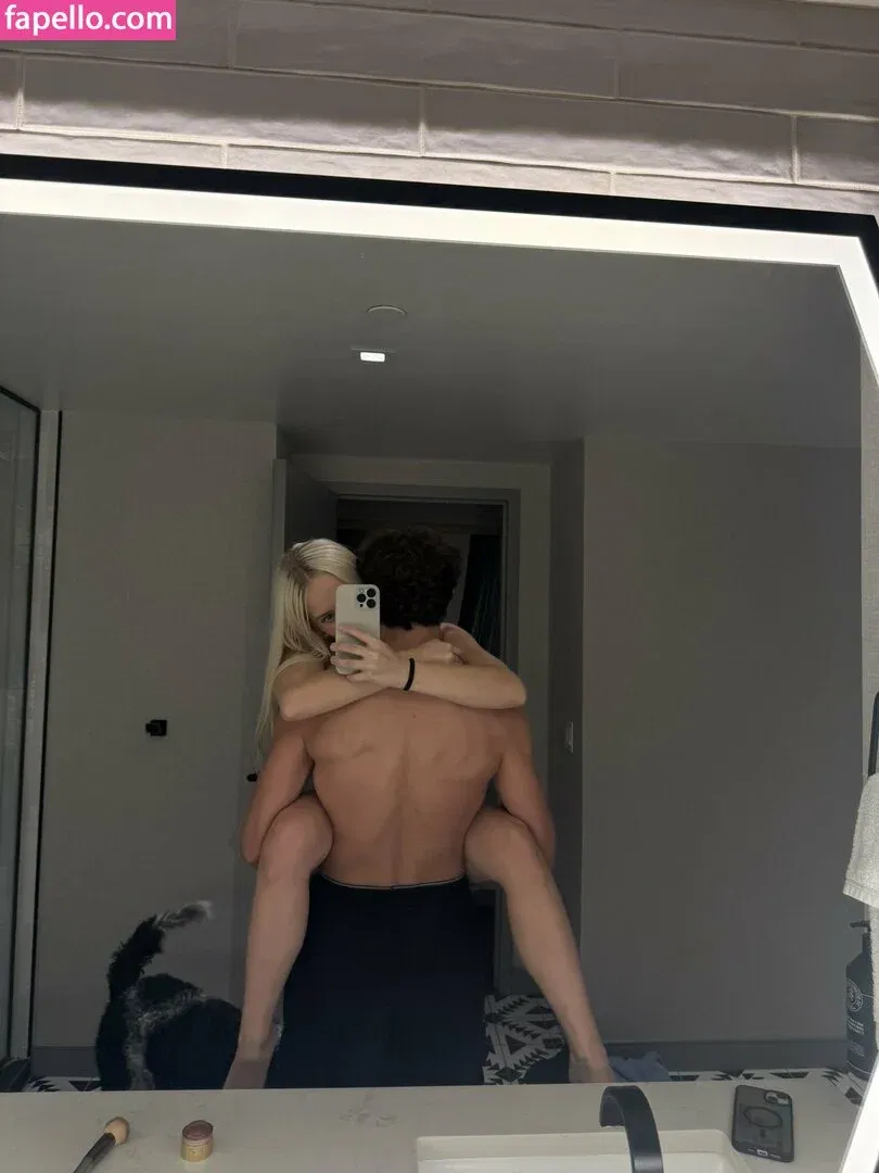 Avsbliss / Julia Tate / juliatate04 Onlyfans Photo Gallery 