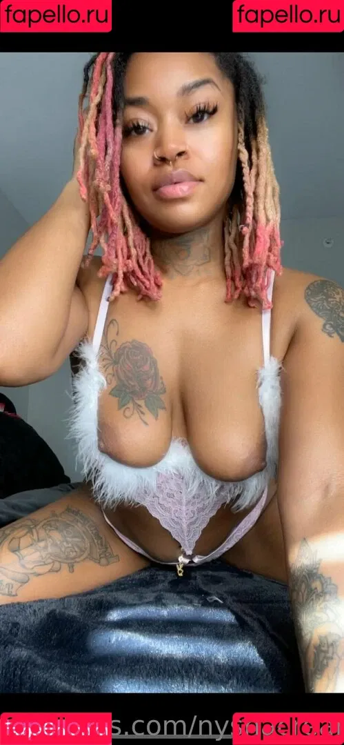 nyshacreams / nyshas.spamm Onlyfans Photo Gallery 