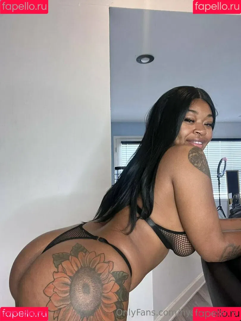 nyshacreams / nyshas.spamm Onlyfans Photo Gallery 