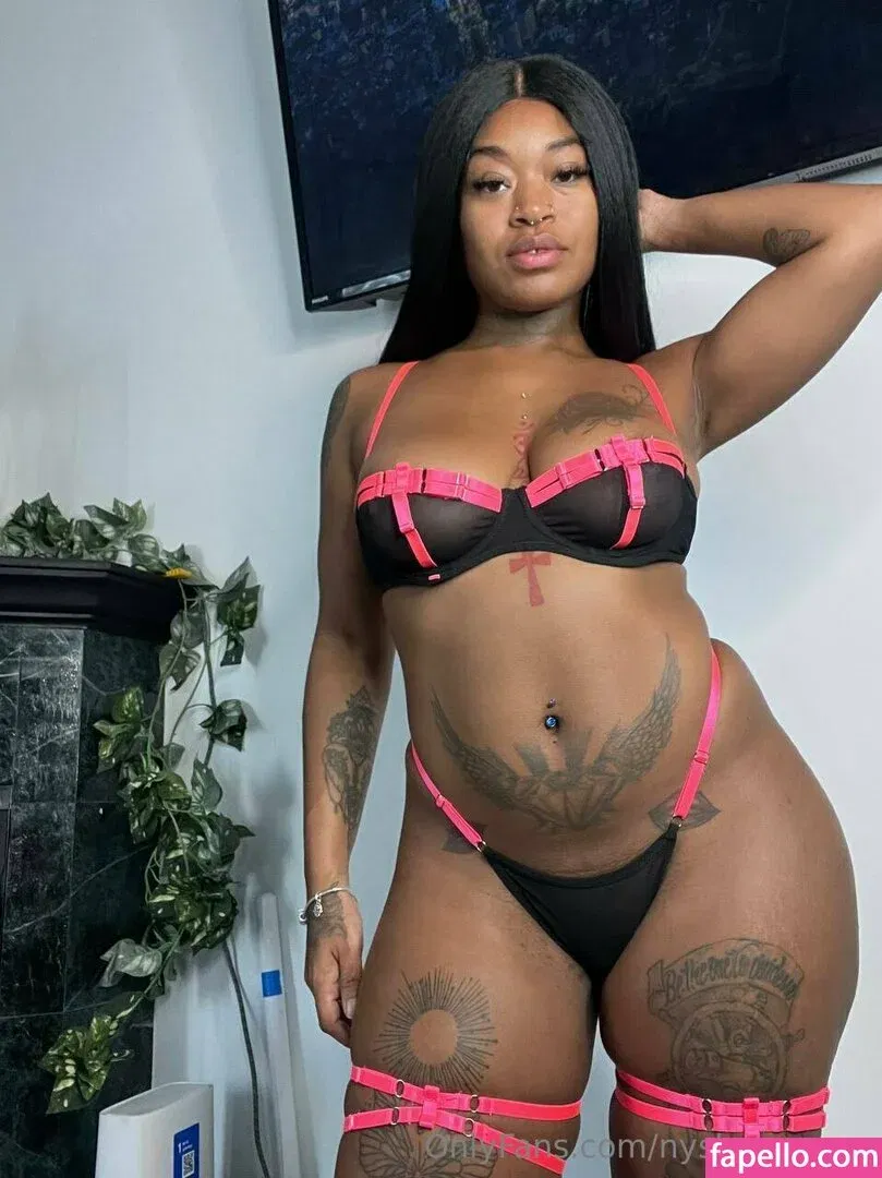 nyshacreams / nyshas.spamm Onlyfans Photo Gallery 