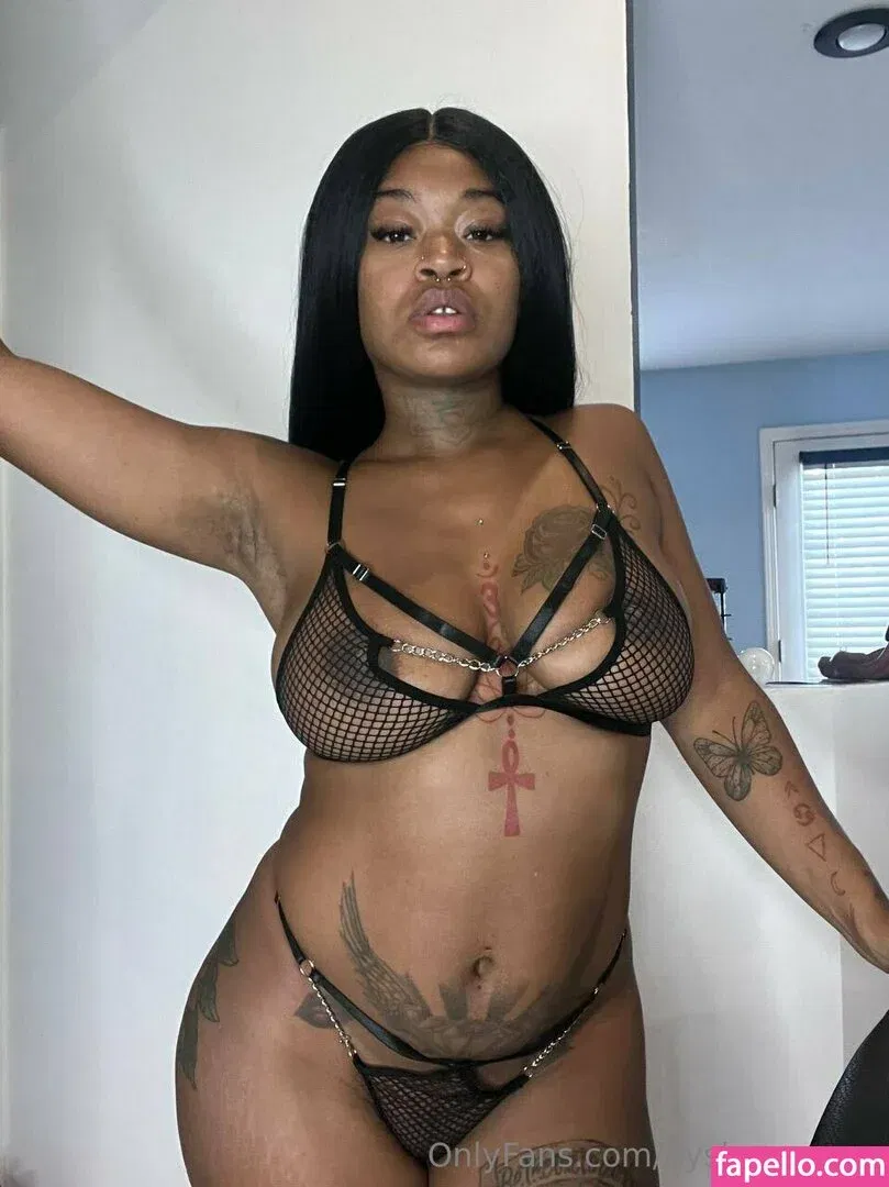 nyshacreams / nyshas.spamm Onlyfans Photo Gallery 